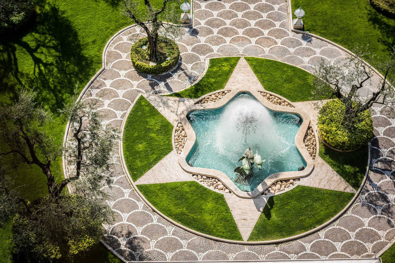 羅馬 Rome Cavalieri 公園裡的星形海豚噴泉俯瞰
