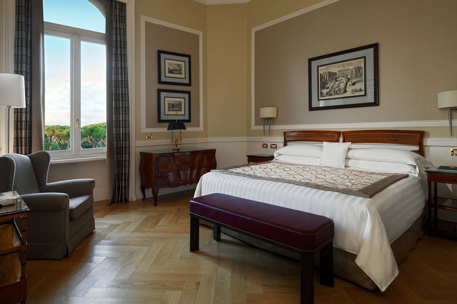 Rome Marriott Grand Hotel Flora 總統套房臥室