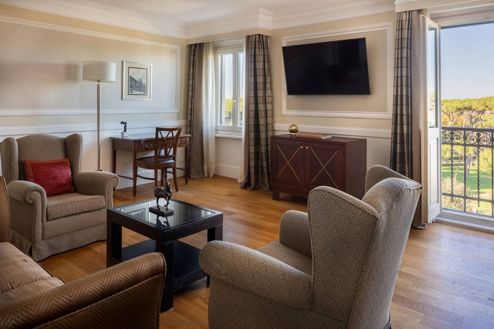Rome Marriott Grand Hotel Flora Grand Suite Borghese 起居室