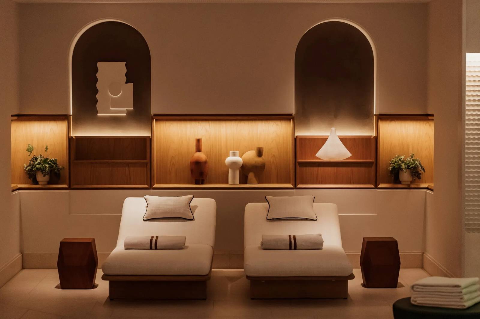 Rosewood Munich Asaya Spa 休憩躺椅
