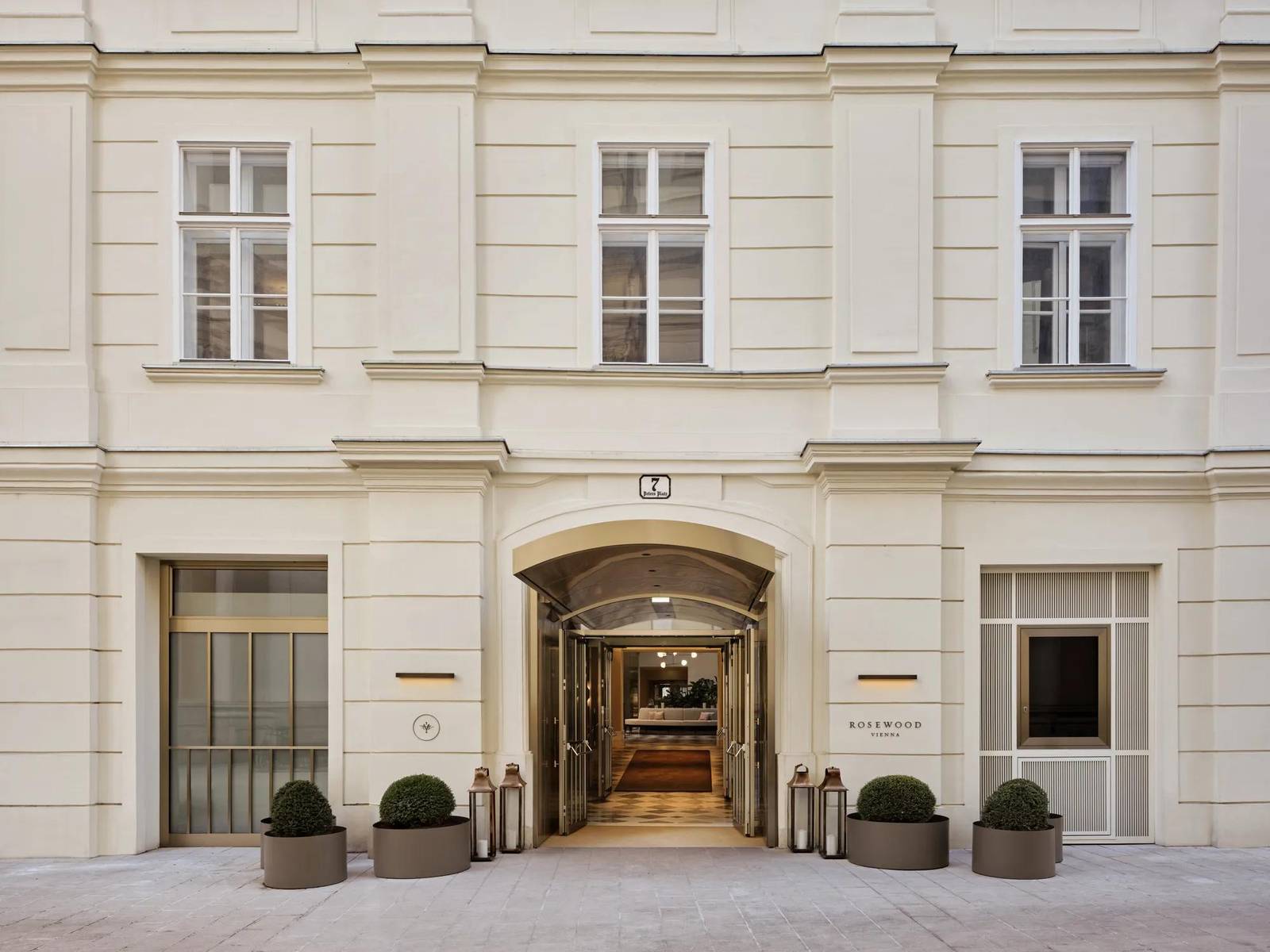 Rosewood Vienna 大門入口