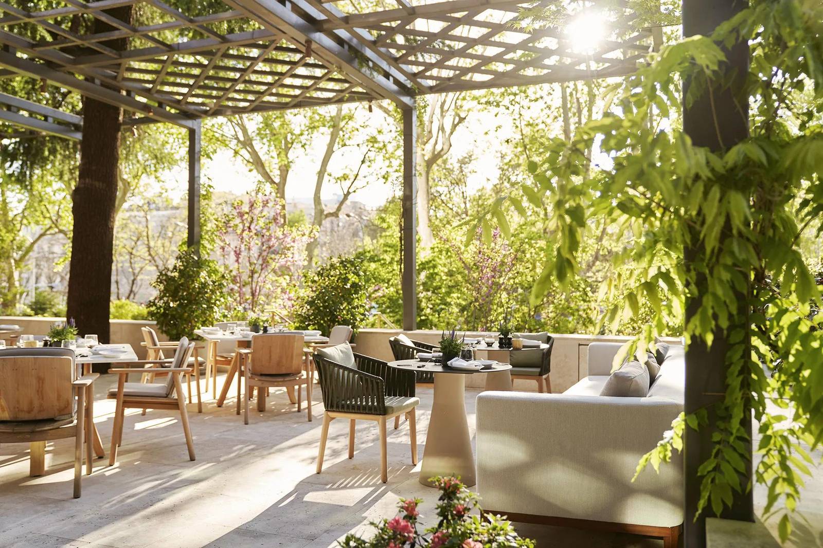Rosewood Villa Magna Las Brasas de Castellana 花園露台