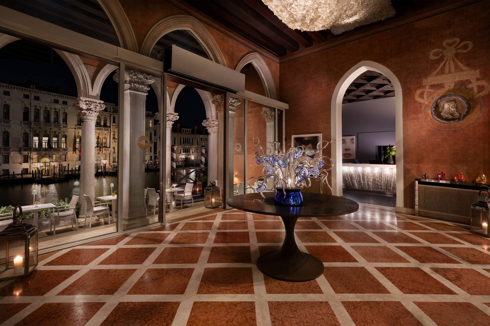 Sina Centurion Palace 面向大運河的大廳