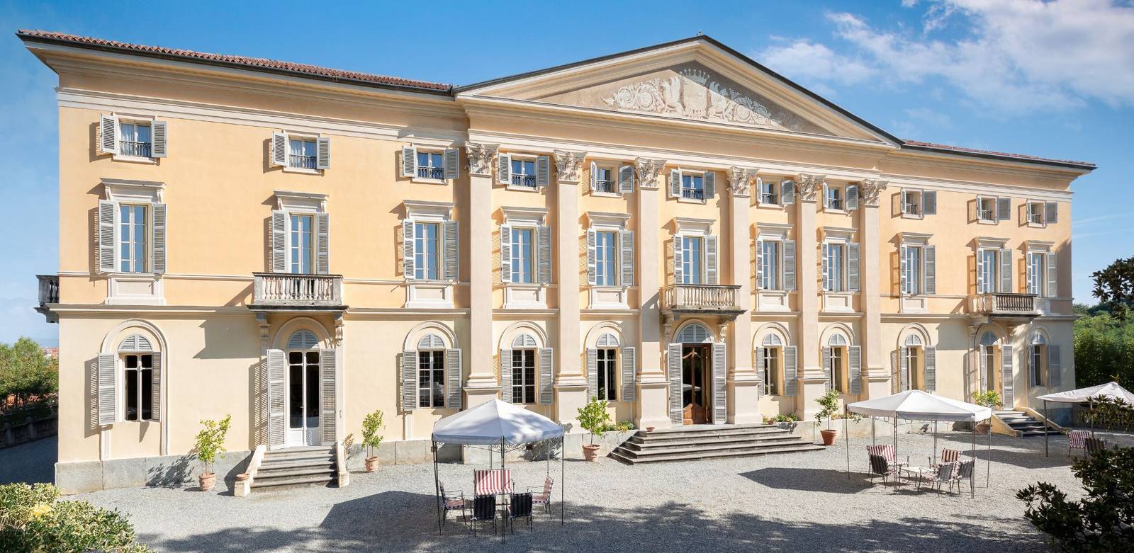 Sina Villa Matilde 十八世紀別墅正立面與前庭