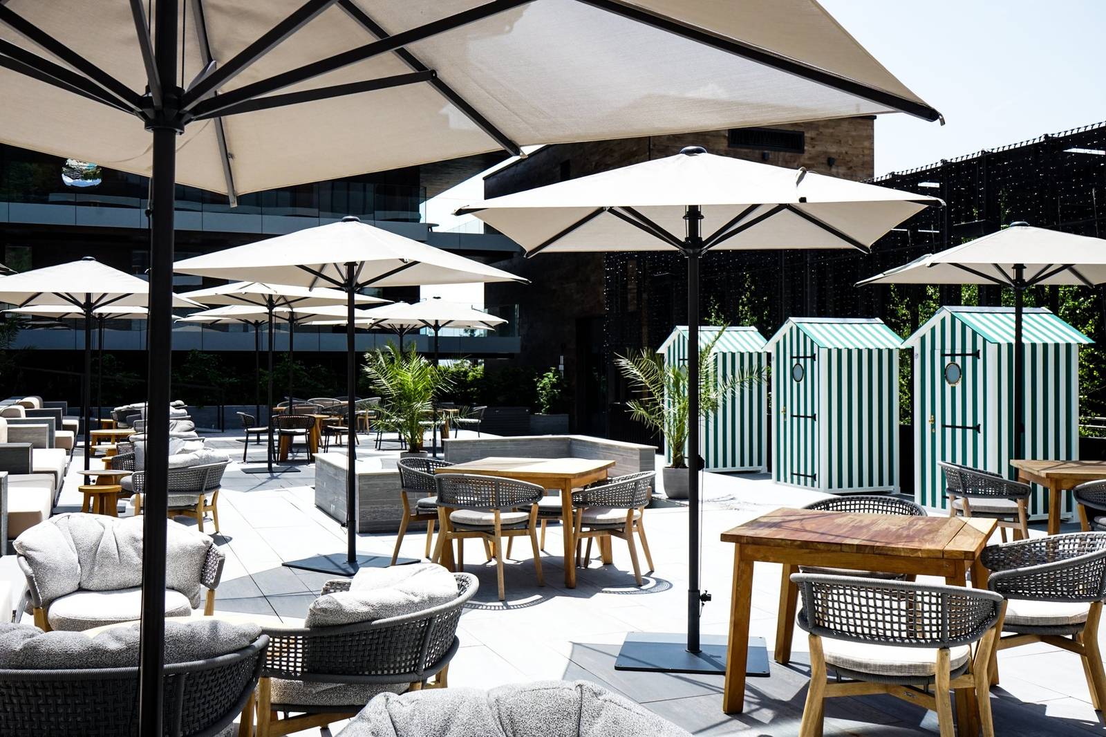克蘭蒙塔納 Six Senses Le Club Alpin 屋頂泳池俱樂部