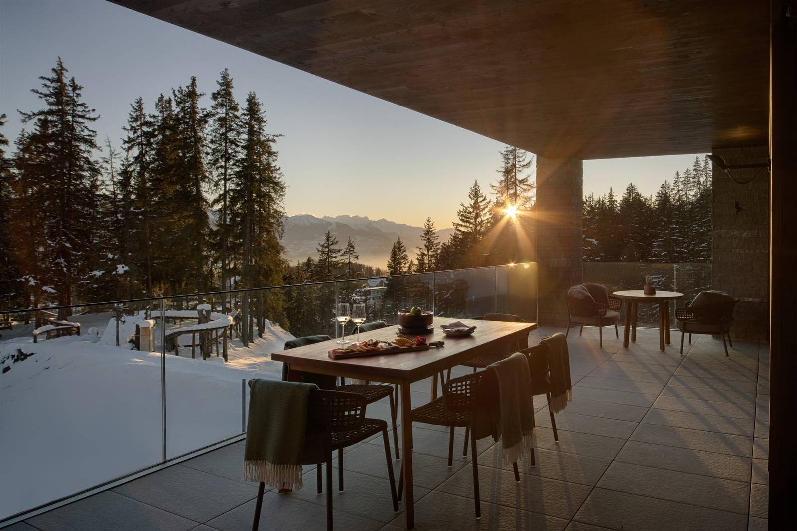 克蘭蒙塔納 Six Senses Terrace Suite 露台與雪景夕陽