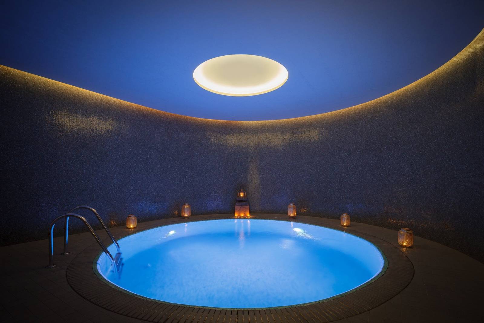 Six Senses Kaplankaya Spa 的 Watsu 水療池
