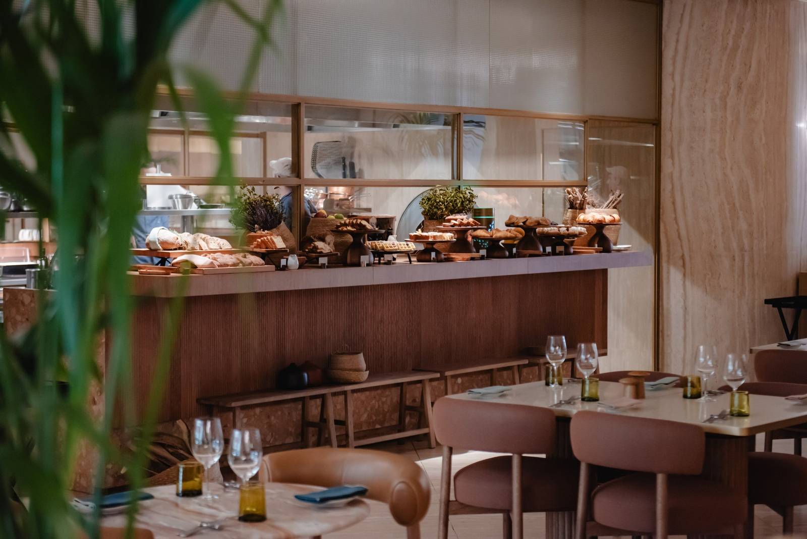 羅馬六善酒店 BIVIUM 餐廳開放式吧台