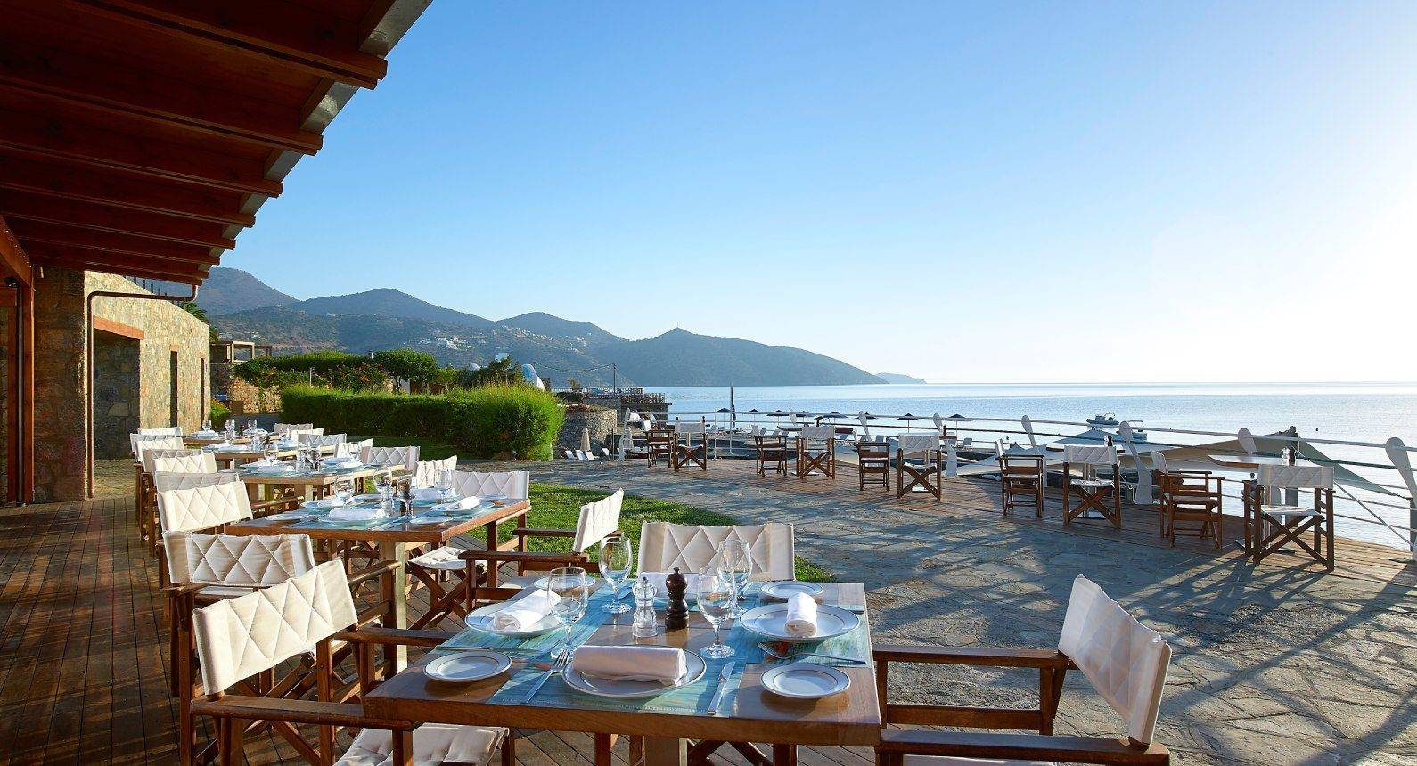 St. Nicolas Bay 度假村 Blue Bay 海景餐廳露台