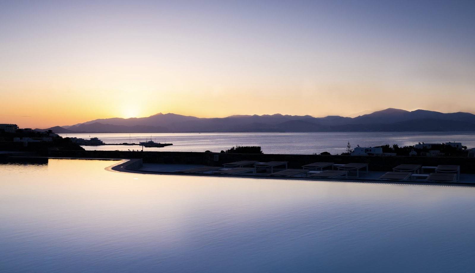 帕羅斯島東岸黃昏海景