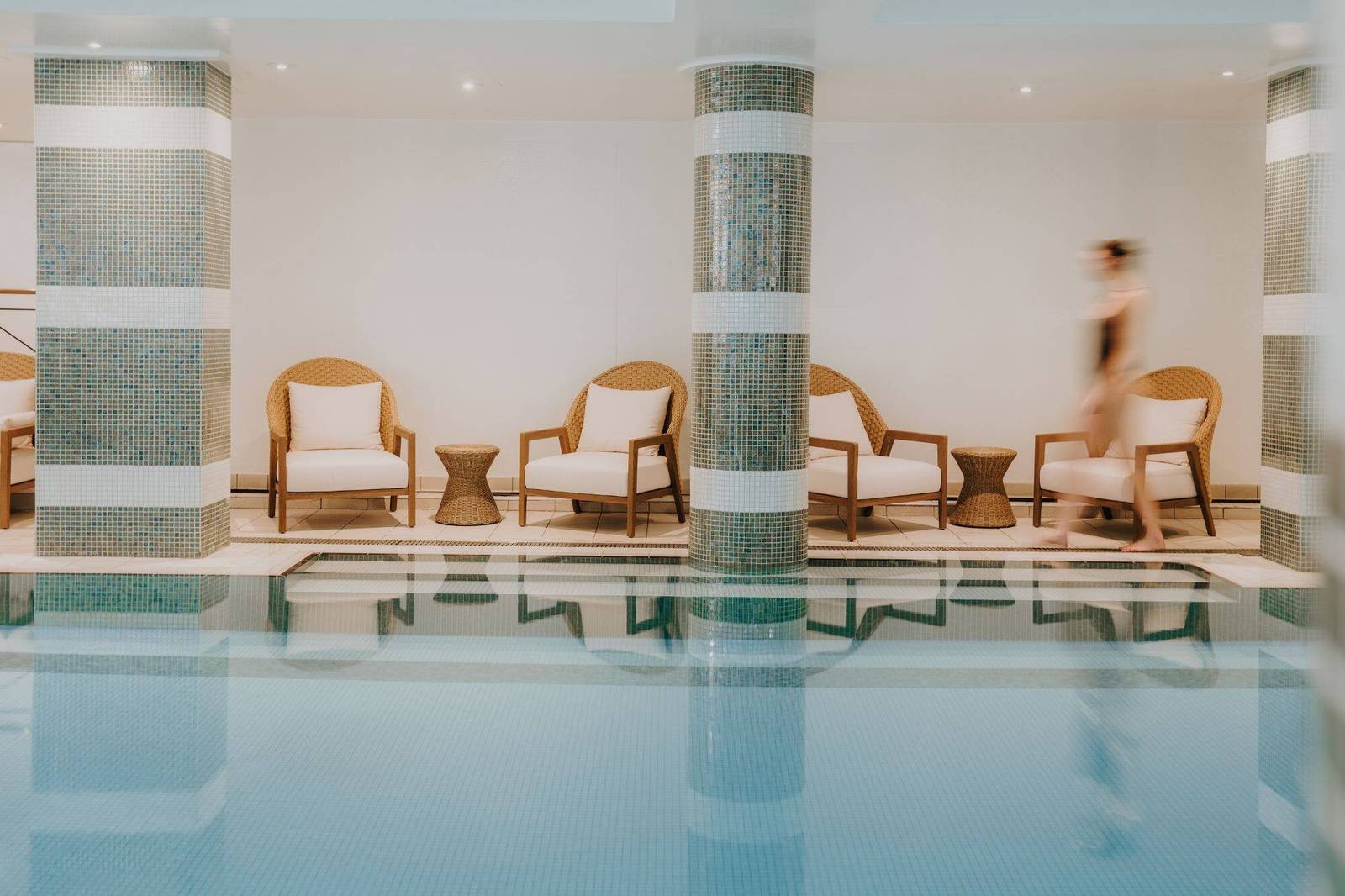 Irene Forte Spa 泳池畔躺椅