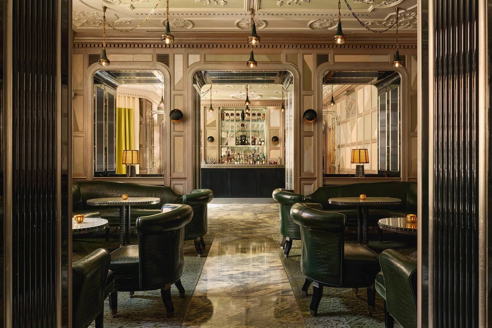 The Connaught Bar 酒吧座位區