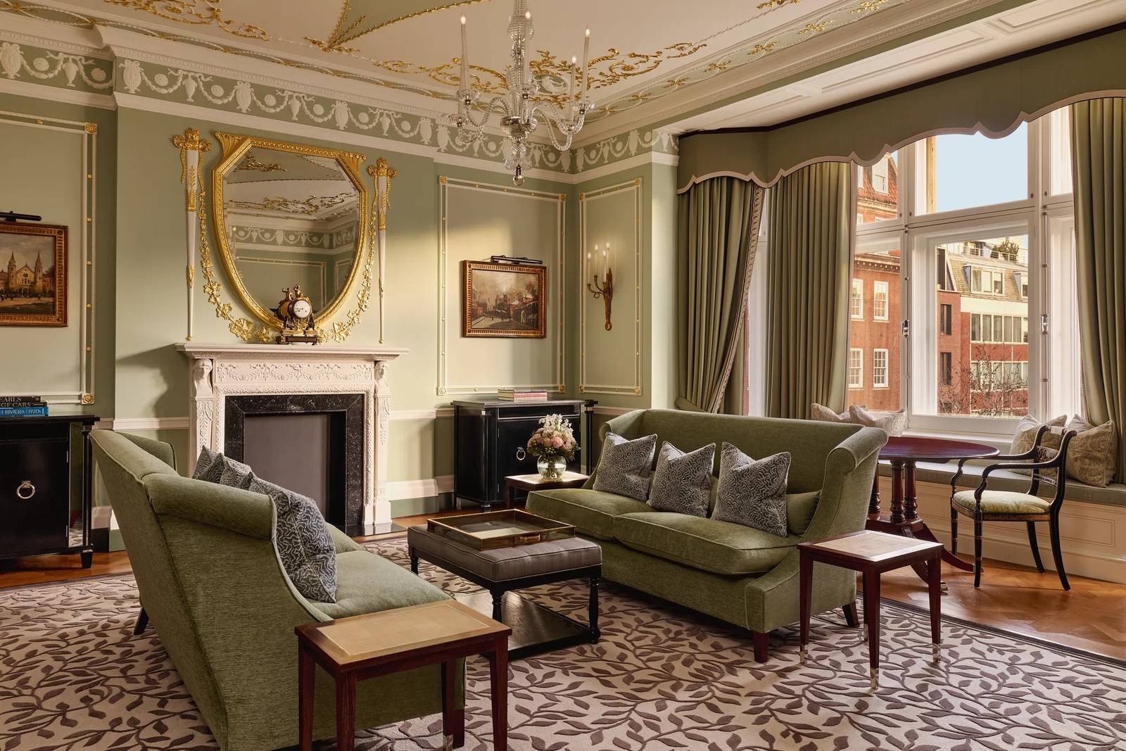 The Connaught Connaught Suite 起居室與壁爐