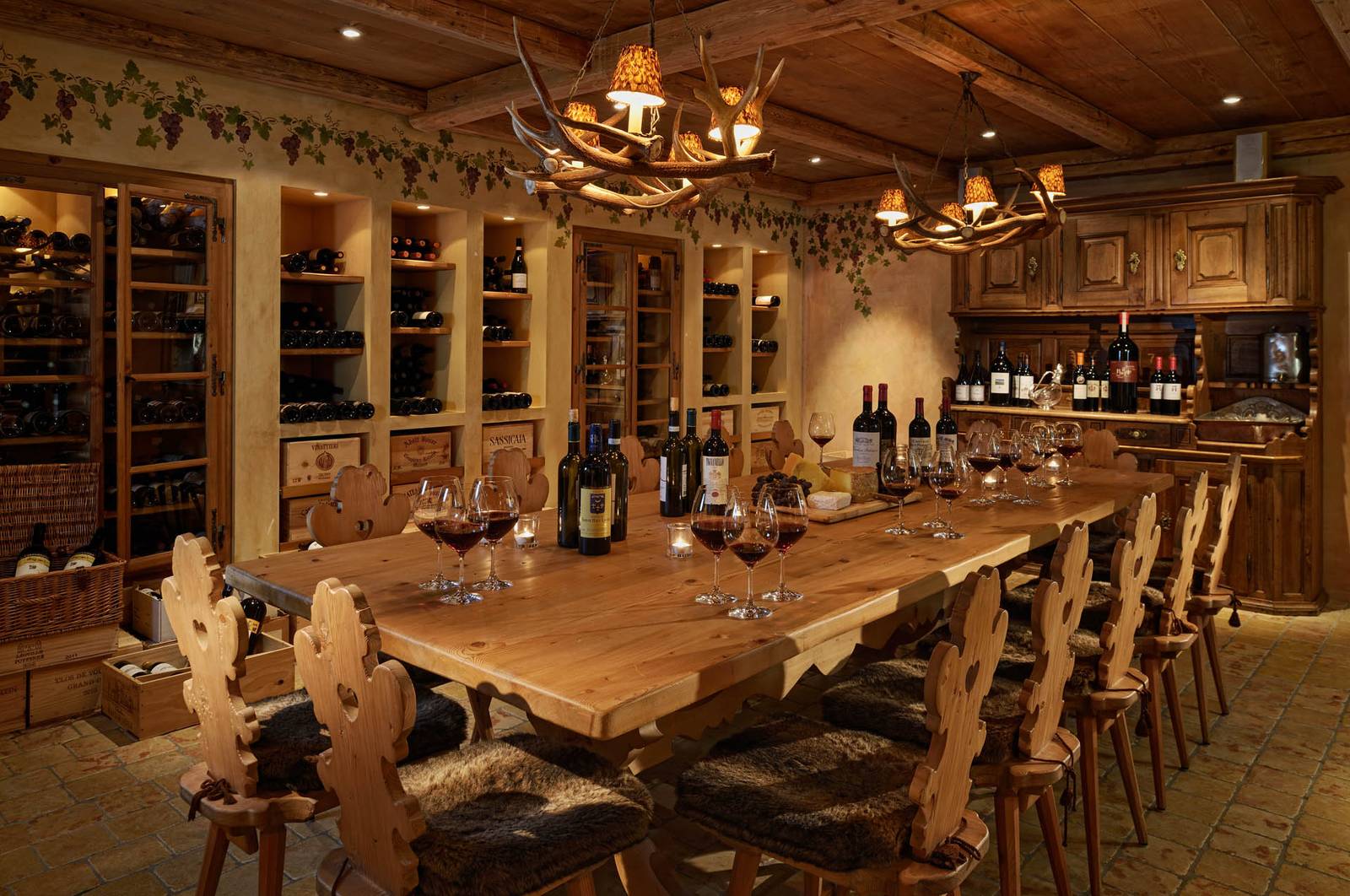 聖莫里茲 Crystal Hotel La Cantinetta 酒窖餐室