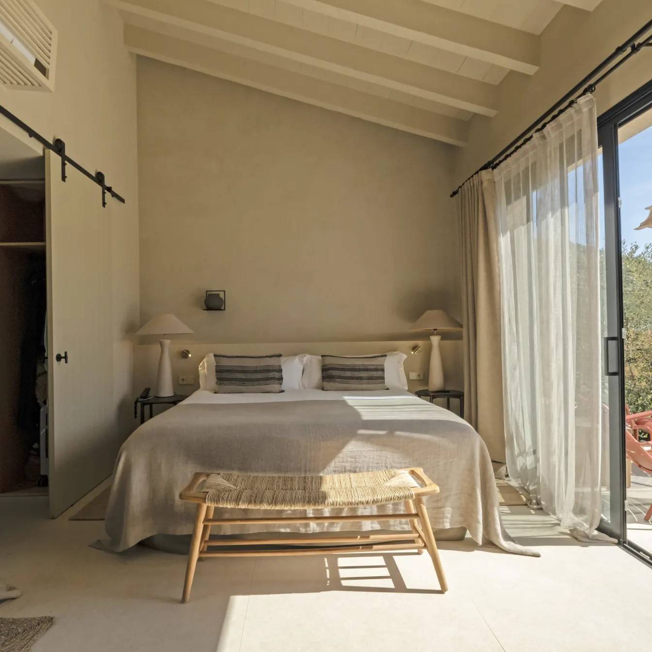 The Lodge Mallorca Master Garden Suite 臥室