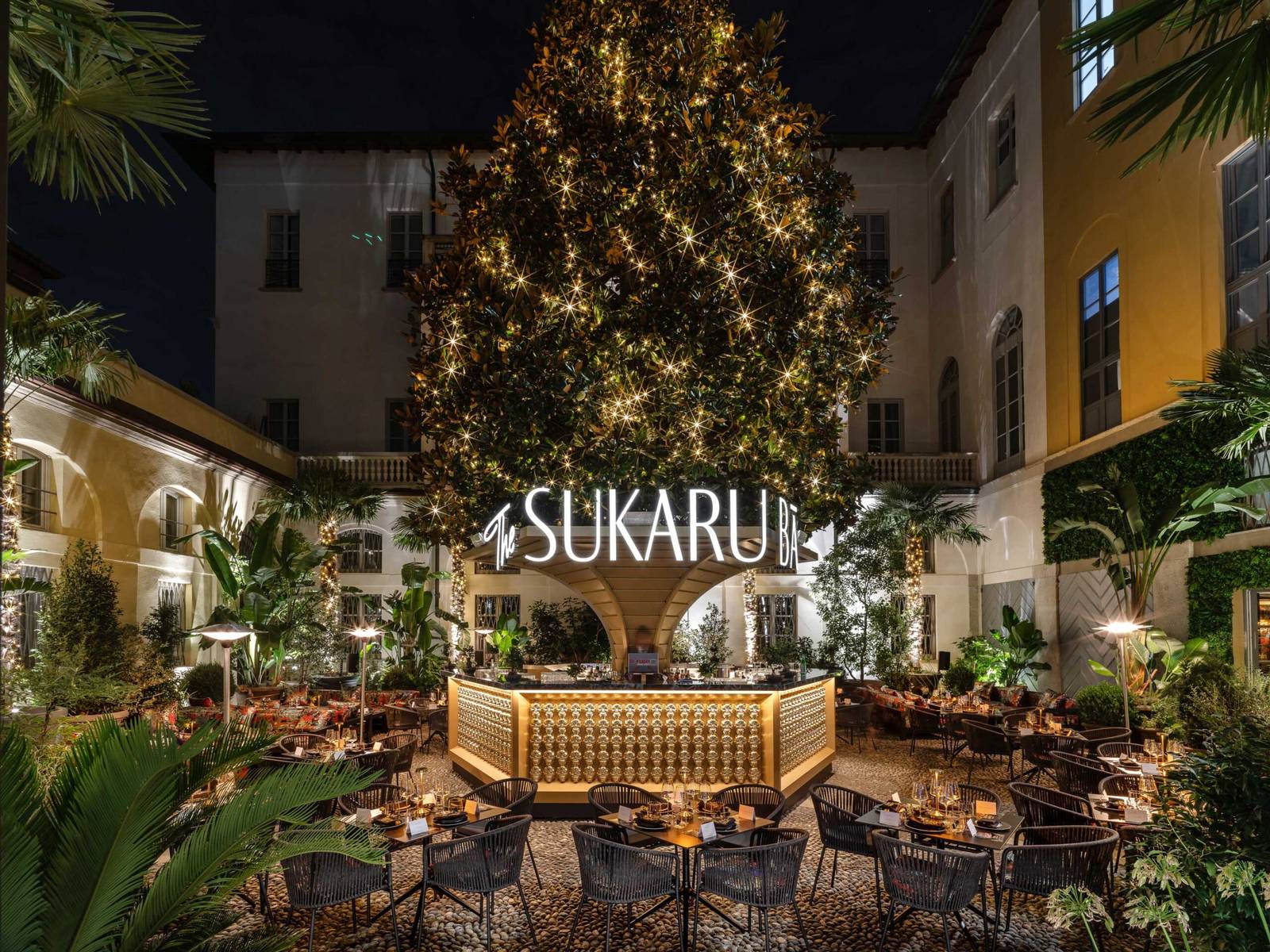 Sukaru Ba 秘密花園夜間座位區