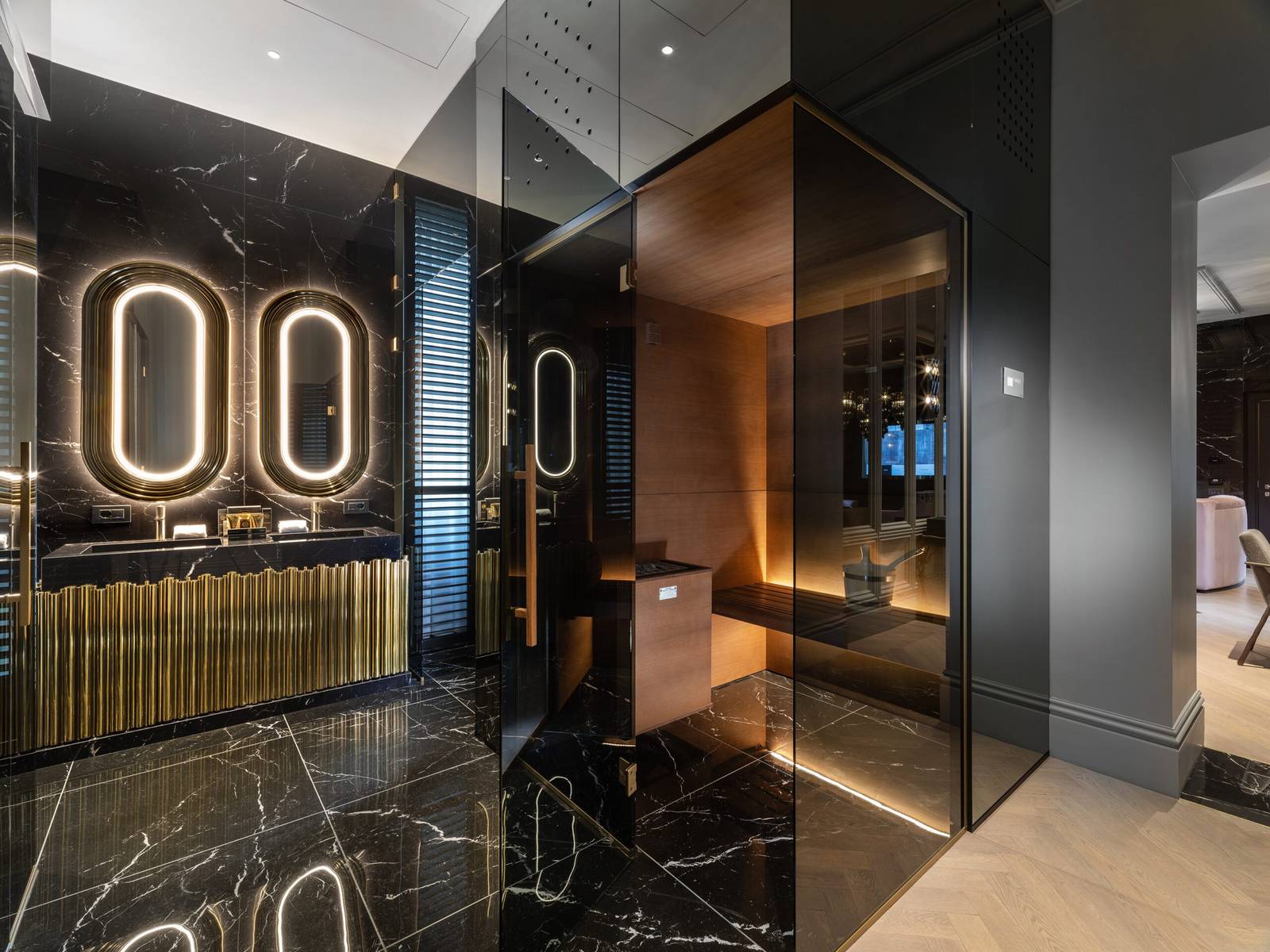 The Plein Hotel Fabulous 套房大理石浴室與私人桑拿