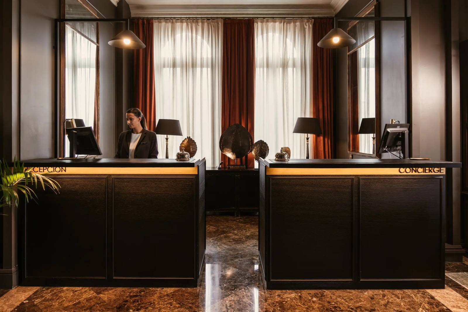 The Principal Madrid Hotel 接待與禮賓櫃台
