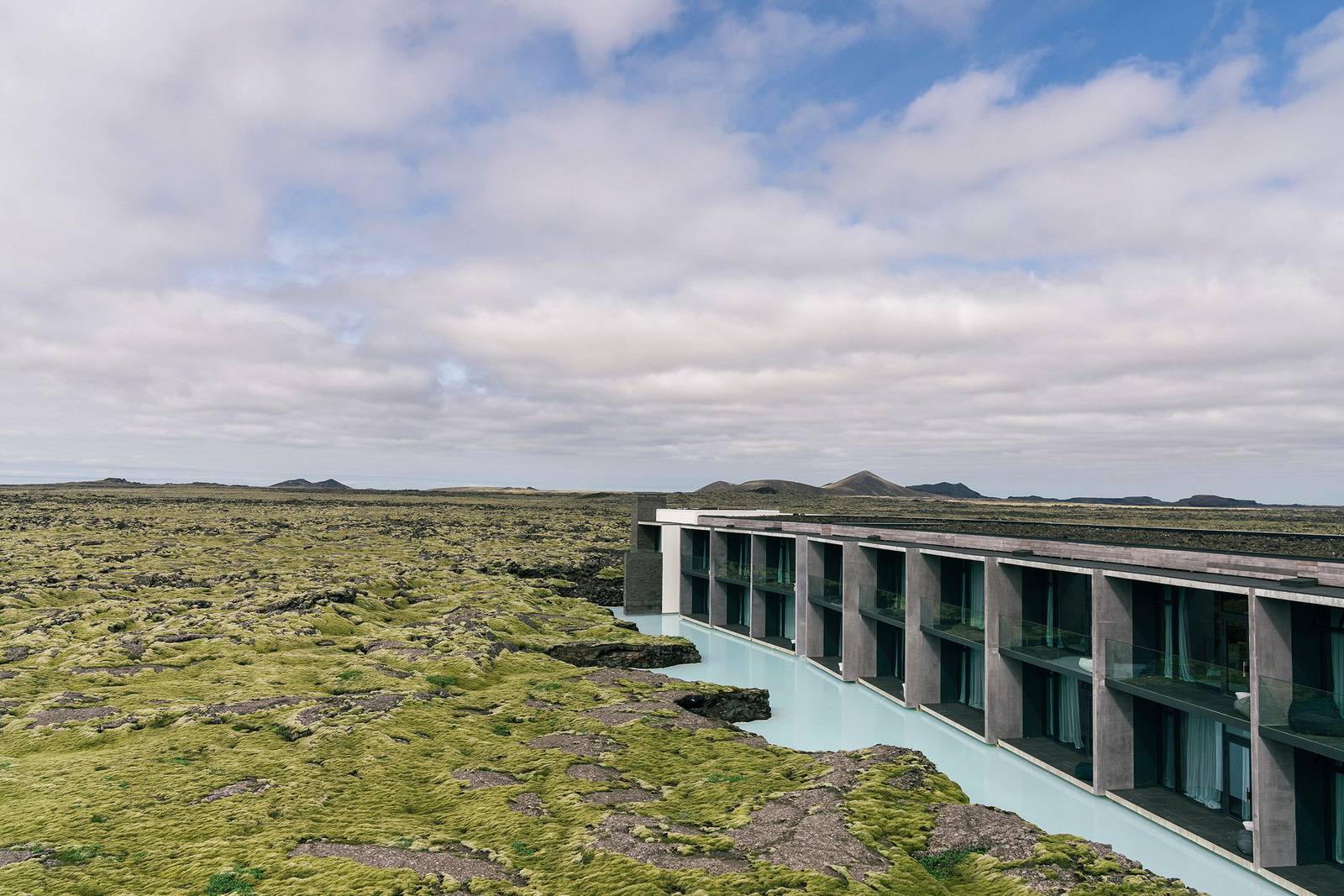 The Retreat at Blue Lagoon 與周邊雷克雅內斯半島熔岩原