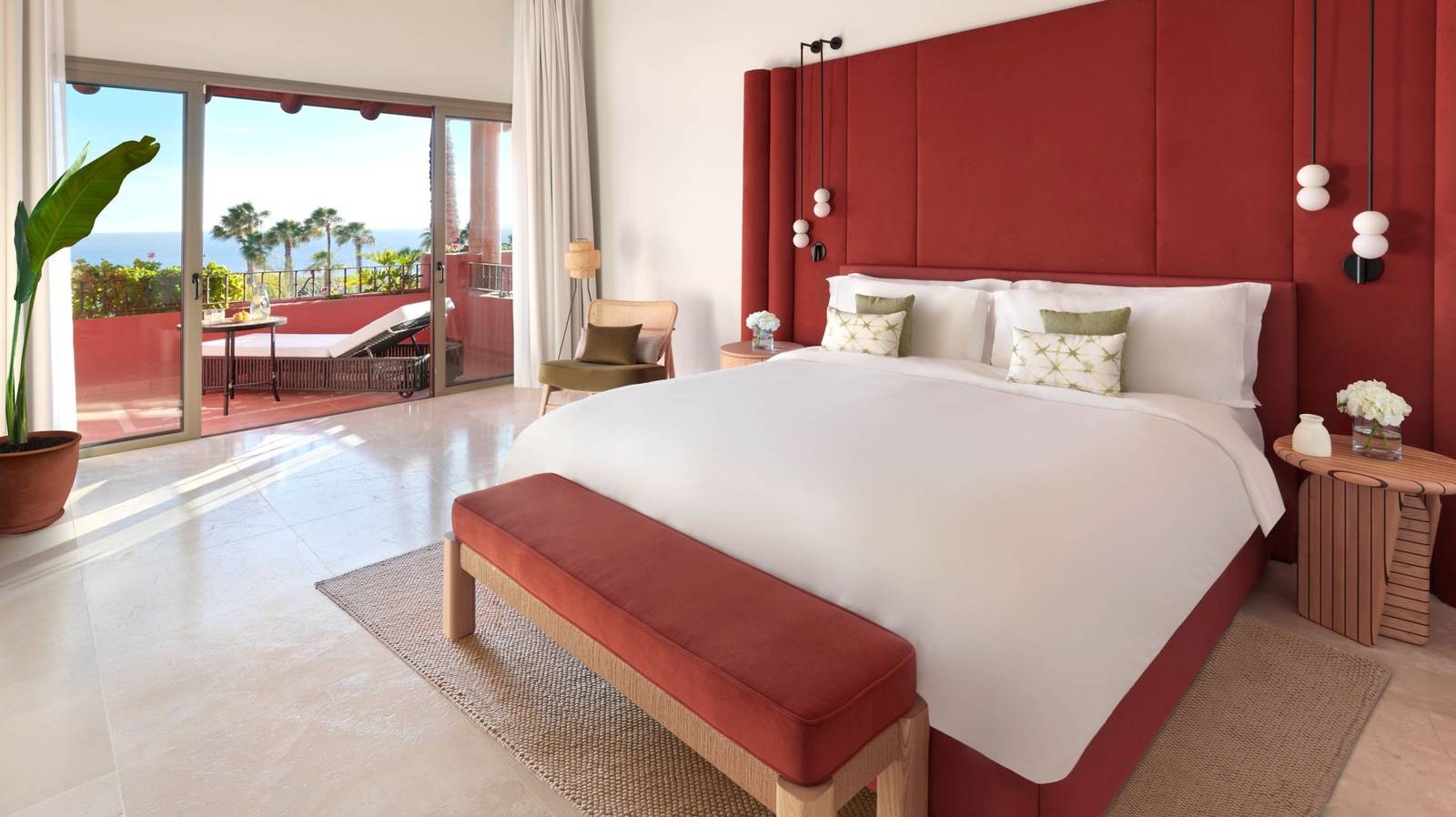 Ritz-Carlton Abama The Retreat 別墅套房臥室