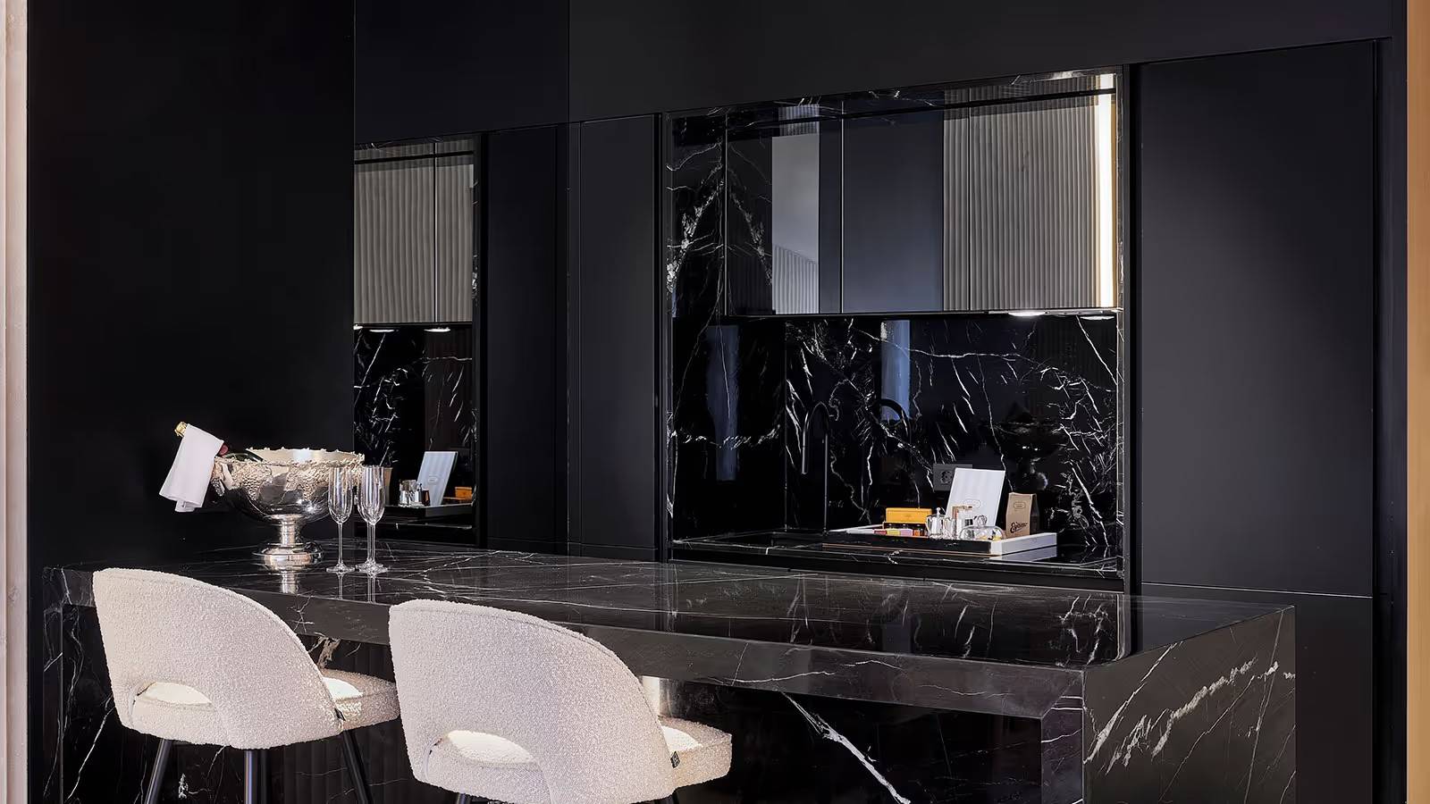 Vakko Hotel & Residence Studio Residence 大理石吧台廚房