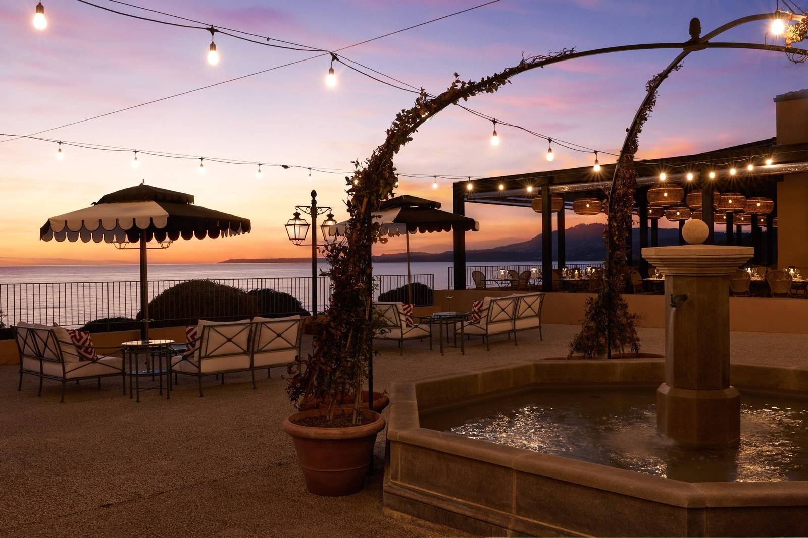 Verdura Resort Sunset Bar 露天座位區