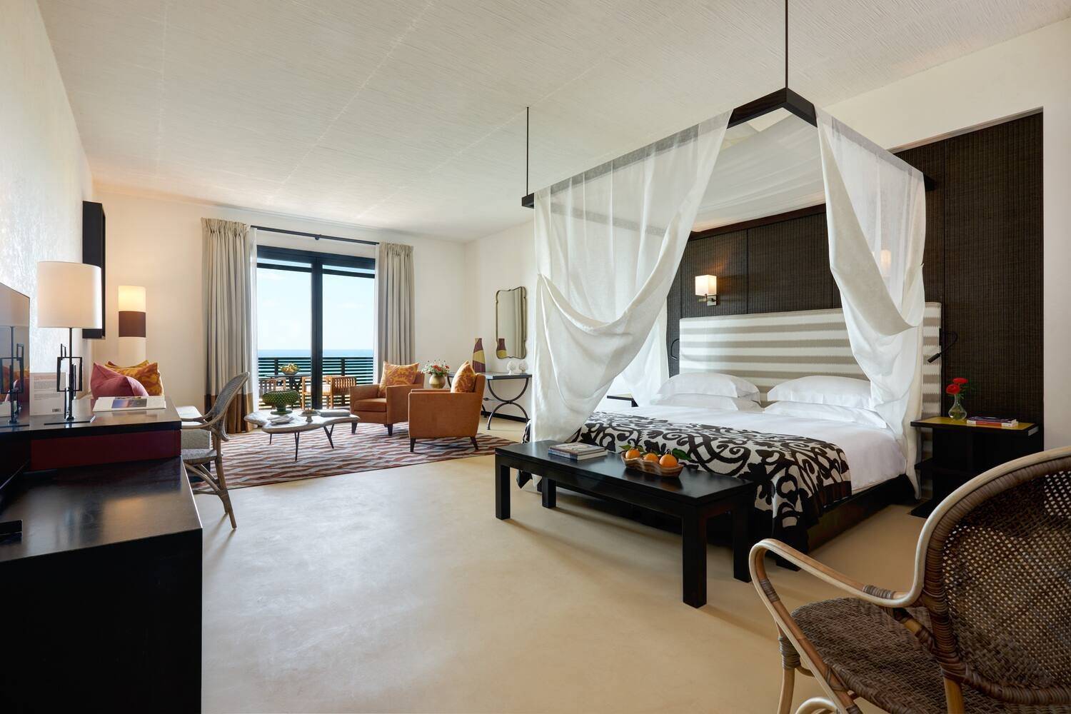 Verdura Resort Junior Suite 四柱床臥室