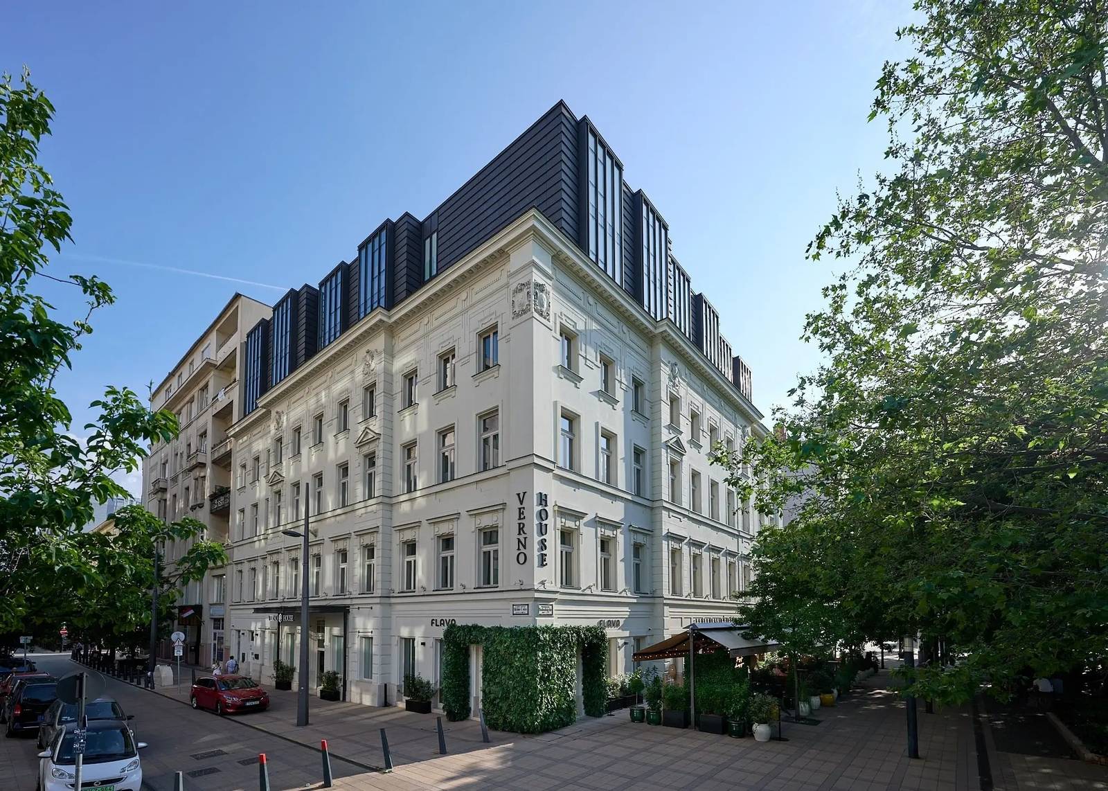 布達佩斯 Verno House 位於街角的十九世紀建築外觀