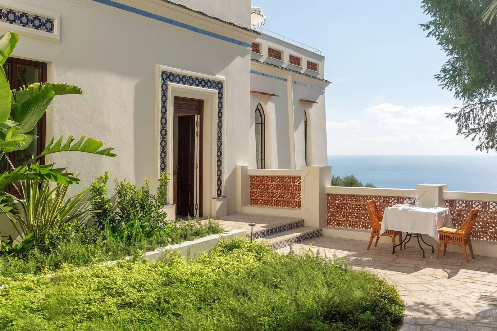 Villa Helios Capri 花園露台與海景