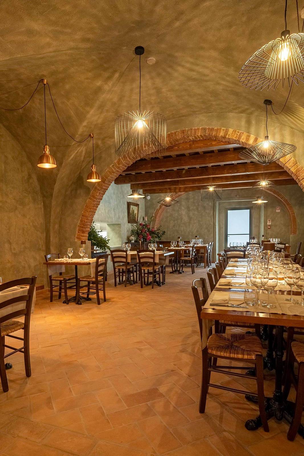 Villa Petriolo Osteria di Golpaja 磚拱餐室