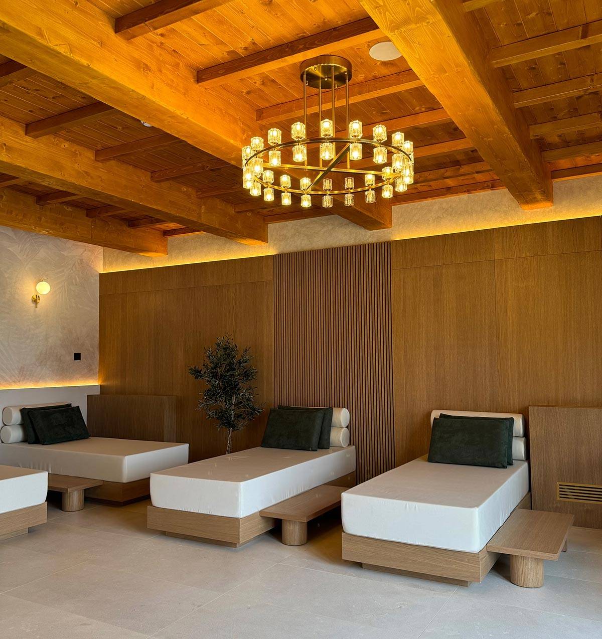 Villa Petriolo Mater Wellness 木質天花板放鬆室