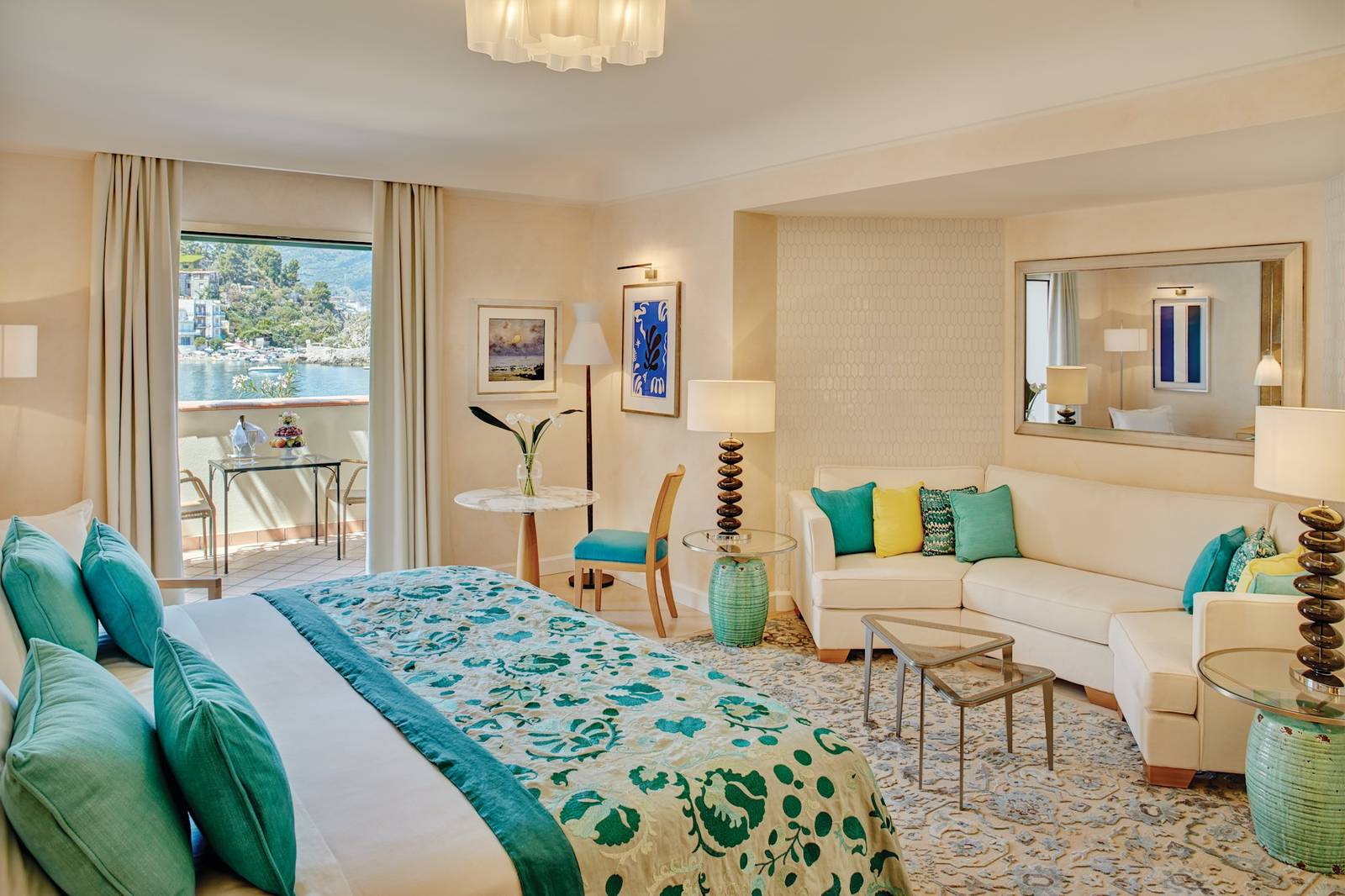 Villa Sant'Andrea Junior Suite 臥室與起居區