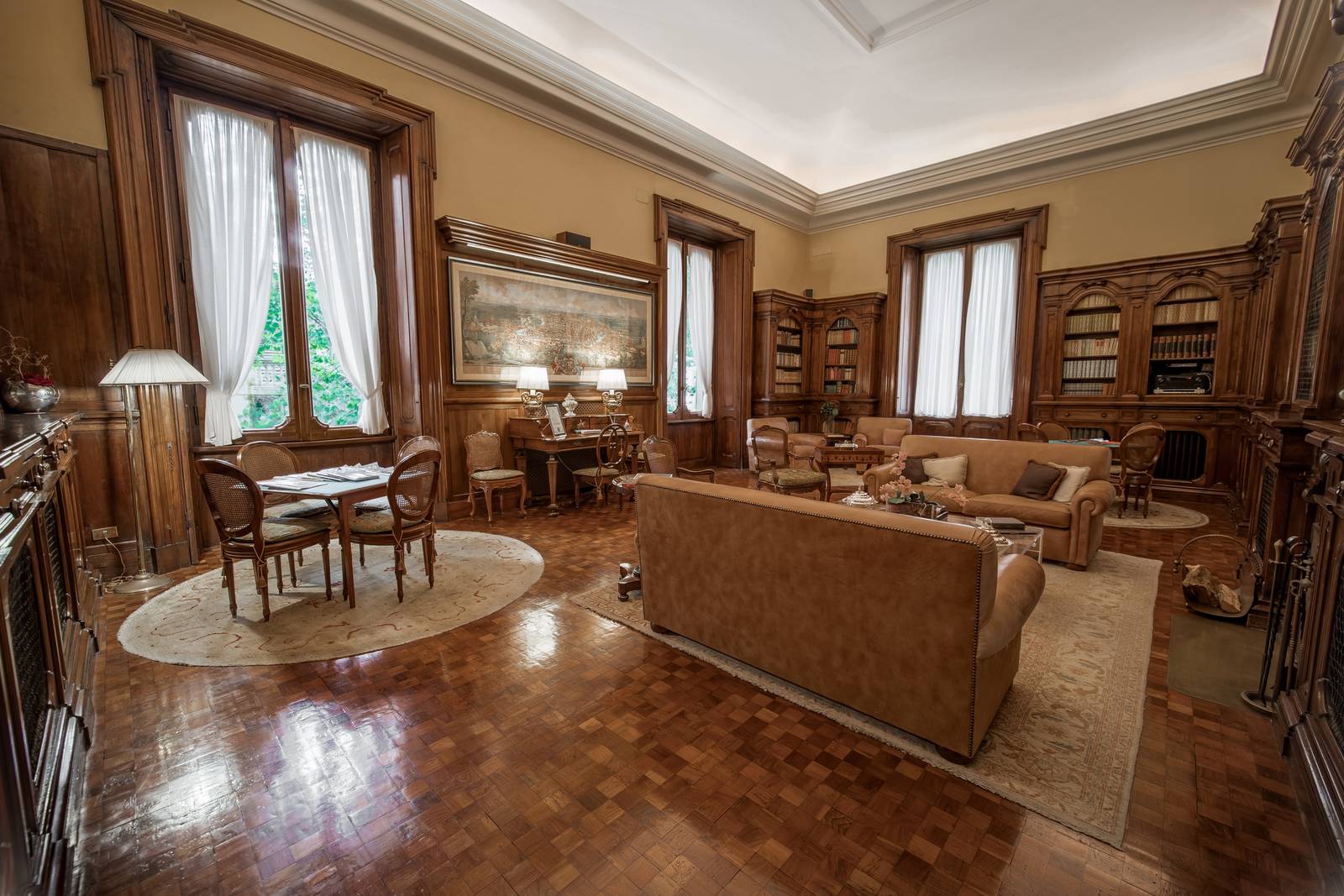 Villa Spalletti Trivelli 圖書室與壁爐