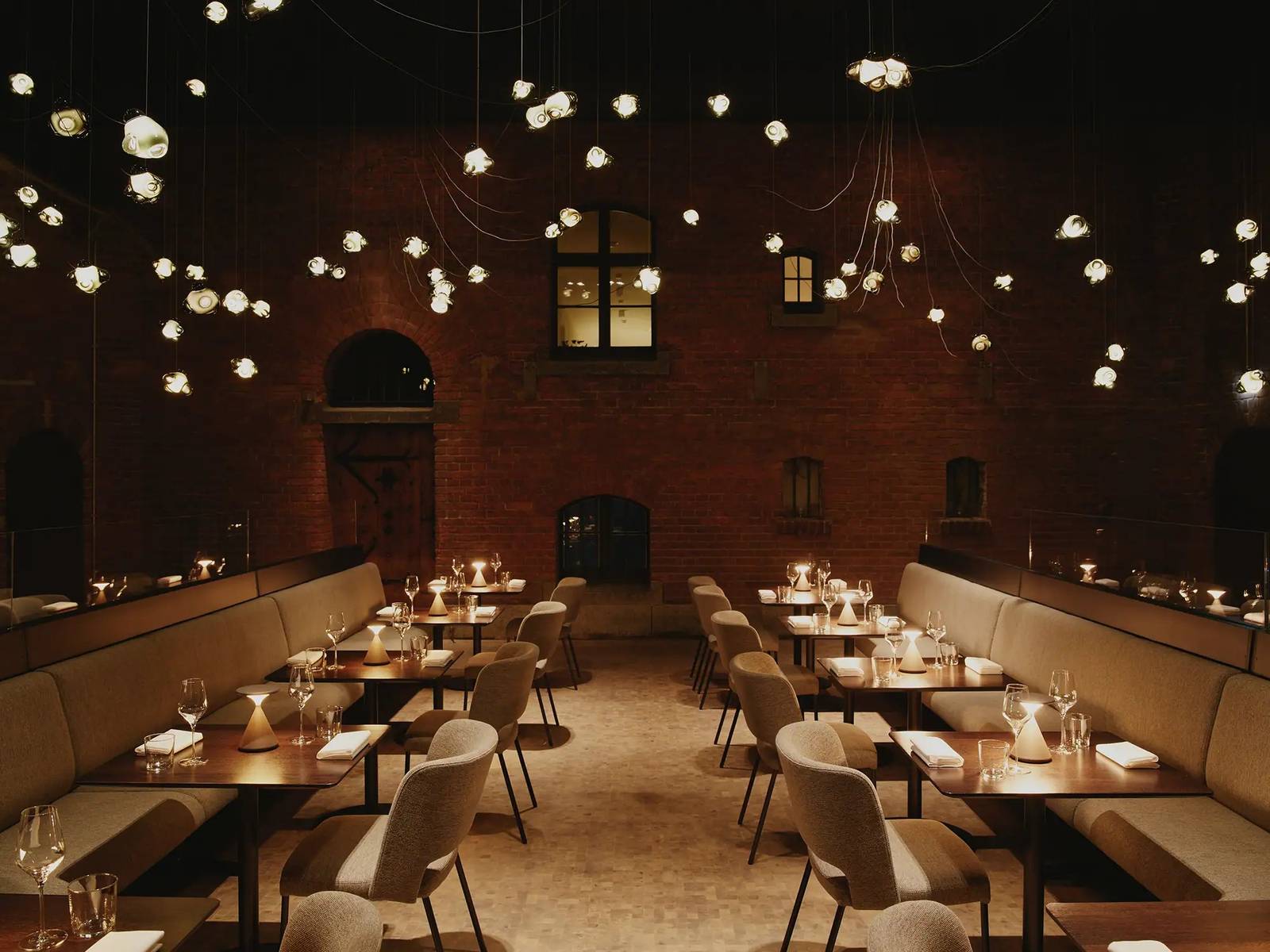 Wilmina Hotel Lovis 餐廳紅磚拱頂用餐區