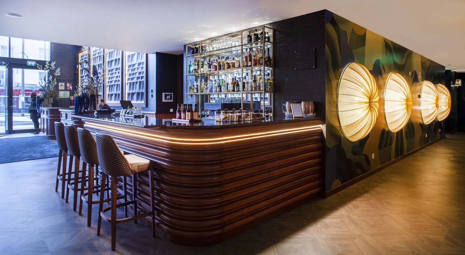Wine & Books Porto Hotel Café 酒吧吧檯