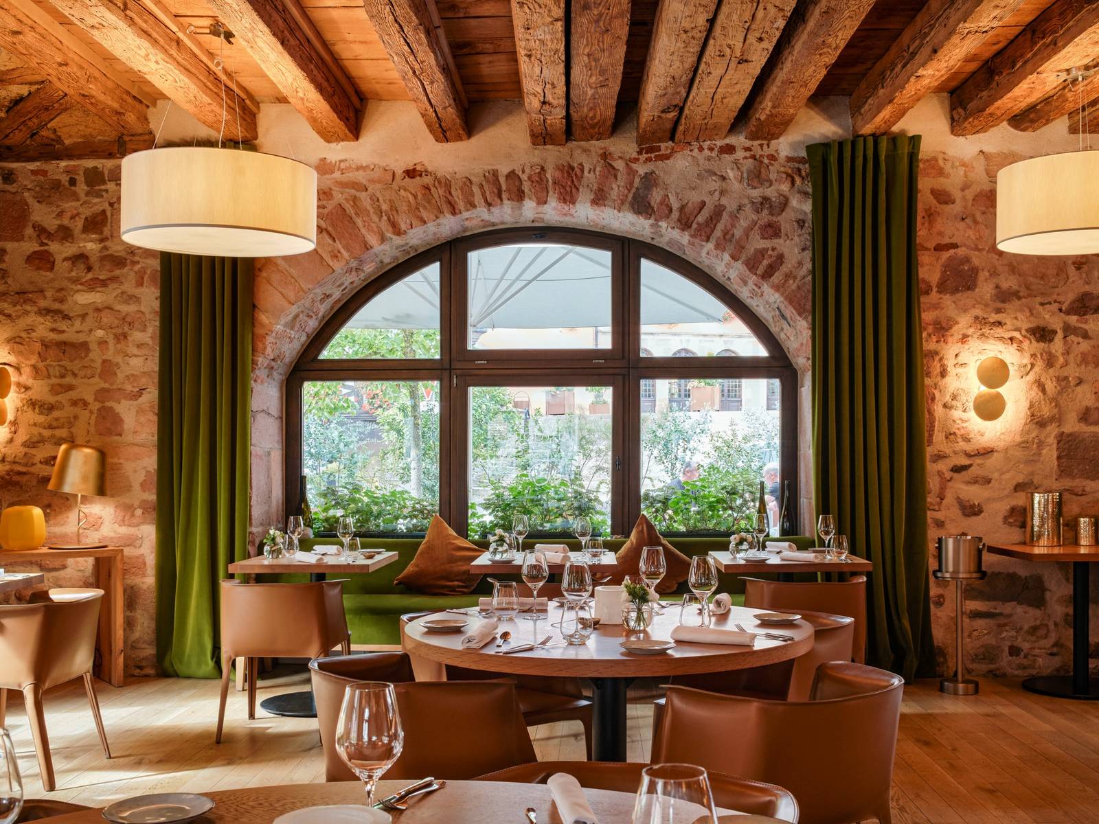 5 Terres Hôtel & Spa La Table du 5 拱窗餐廳
