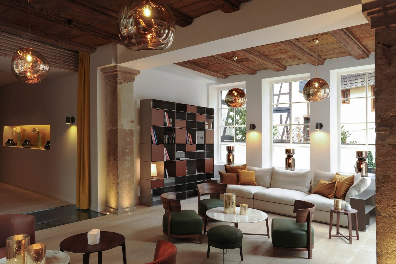 5 Terres Hôtel & Spa 書牆交誼廳