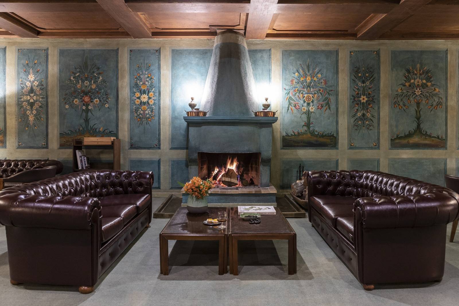 梅特歐拉 Amalia Hotel Meteora 有壁爐的鋼琴酒吧