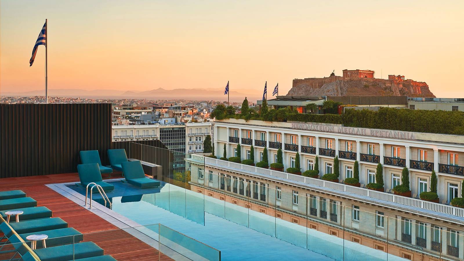 Athens Capital Hotel 頂樓無邊際泳池遠眺衛城