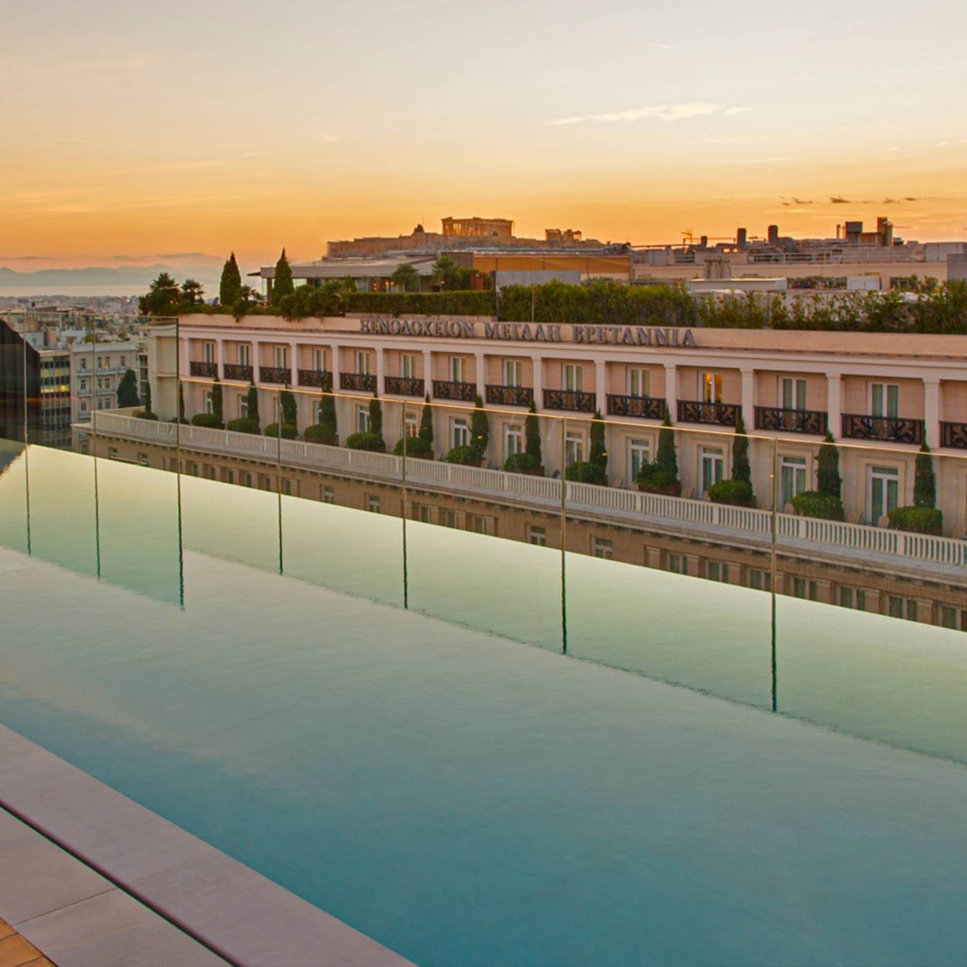 姊妹飯店 Athens Capital Hotel 頂樓泳池與衛城夕照