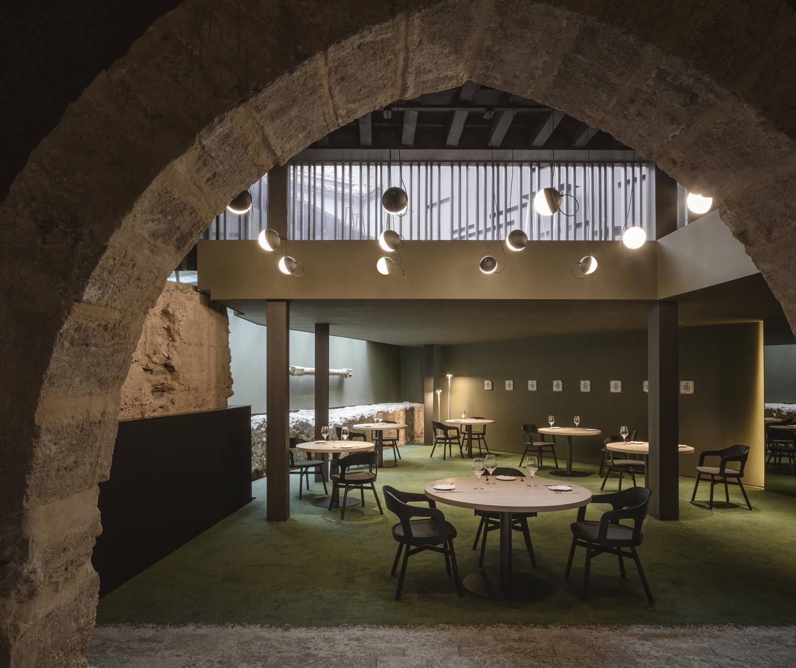 瓦倫西亞 Caro Hotel Xanglot 餐廳拱門後的用餐區