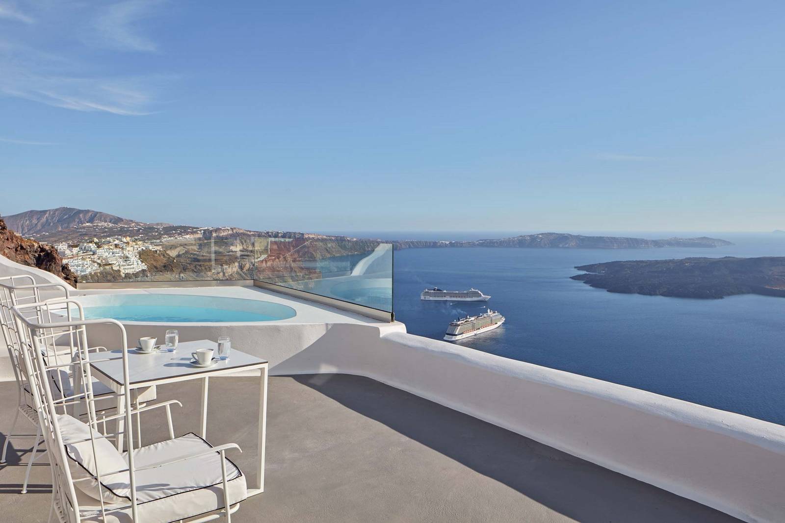 Katikies Chromata Santorini Infinity Pool Suite 私人露台與泳池