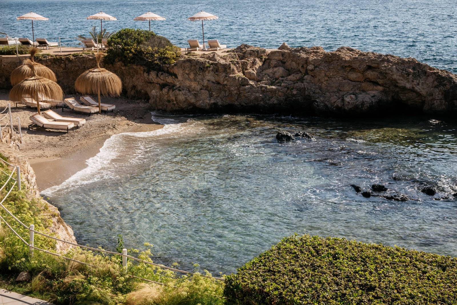 Hotel de Mar Gran Meliá 旁的私人沙灘小海灣