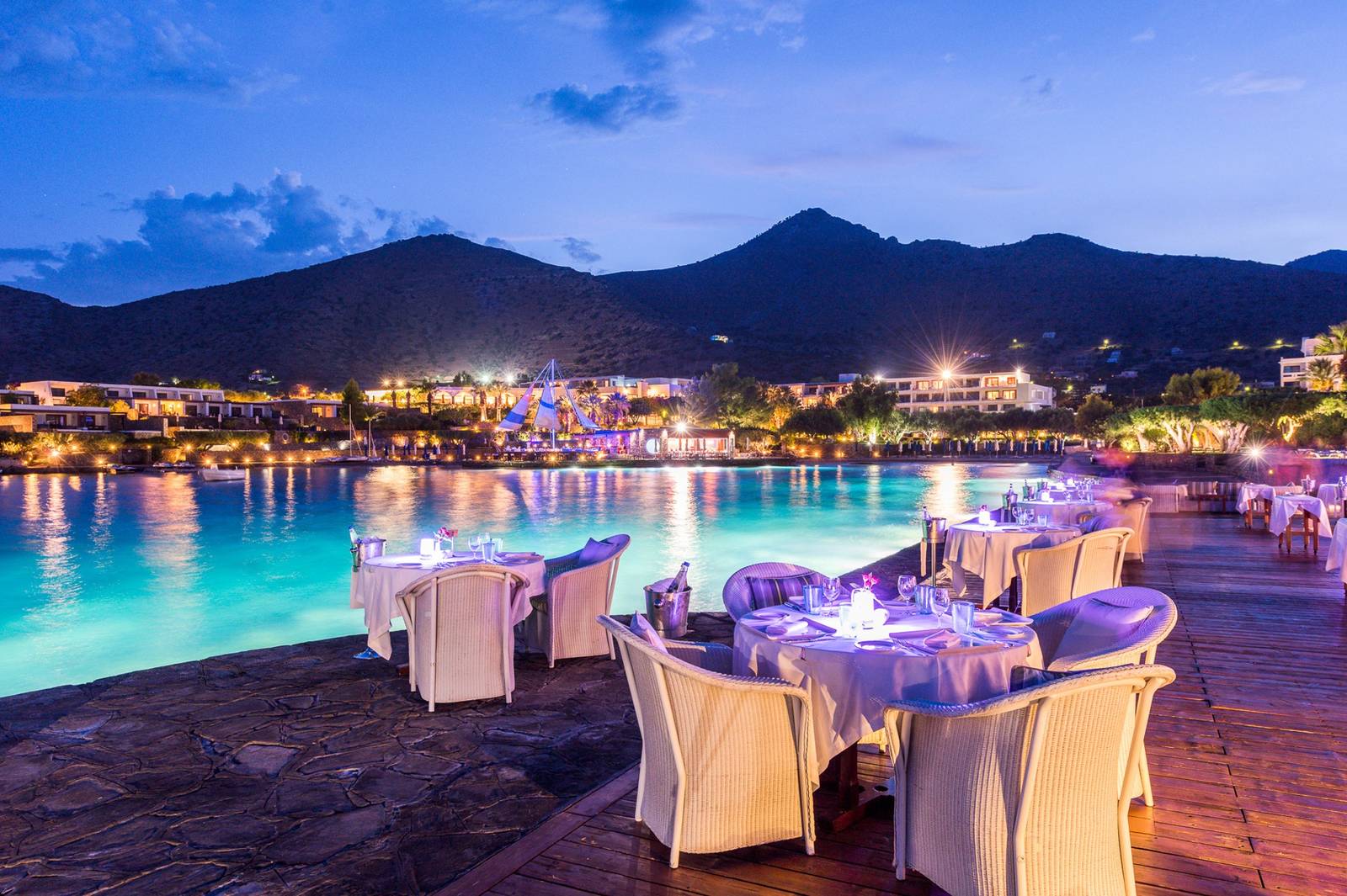 Elounda Bay Palace Thalassa 海鮮餐廳夜景