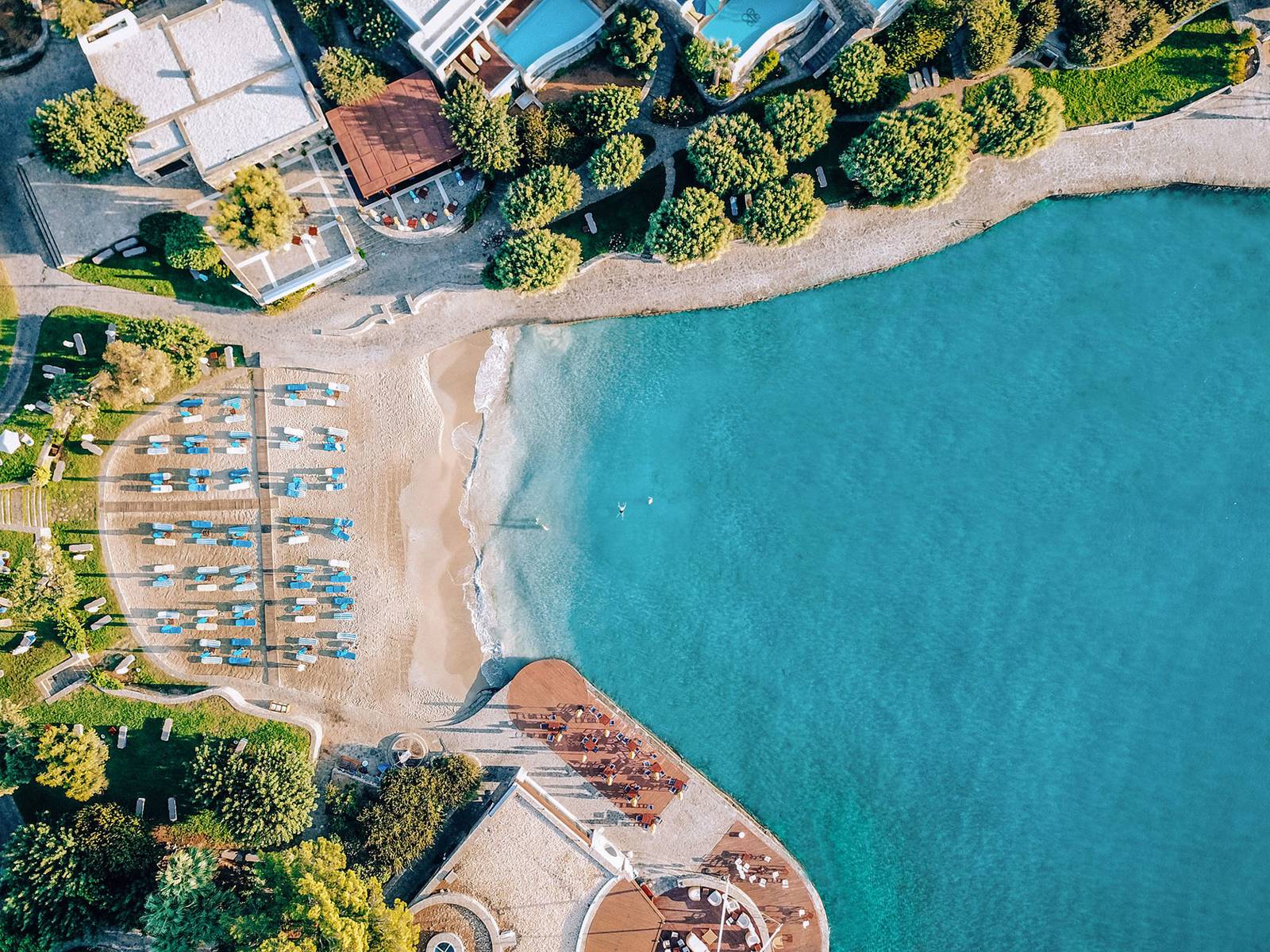 Elounda Bay Palace 沙灘海灣空拍