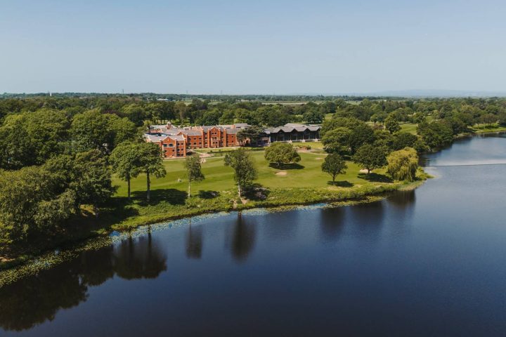納茨福德 Fairmont Cheshire, The Mere