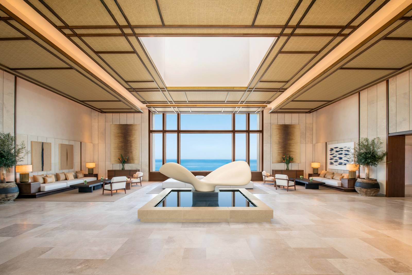 Fairmont La Hacienda 套房起居區與浸泡池