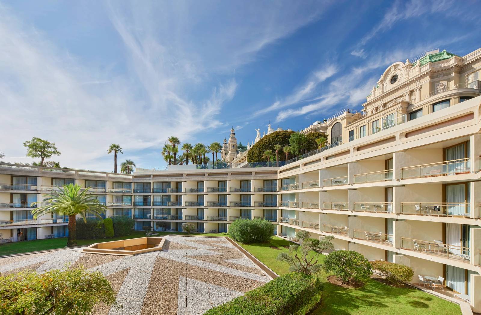 Fairmont Monte Carlo 客房陽台環繞的花園