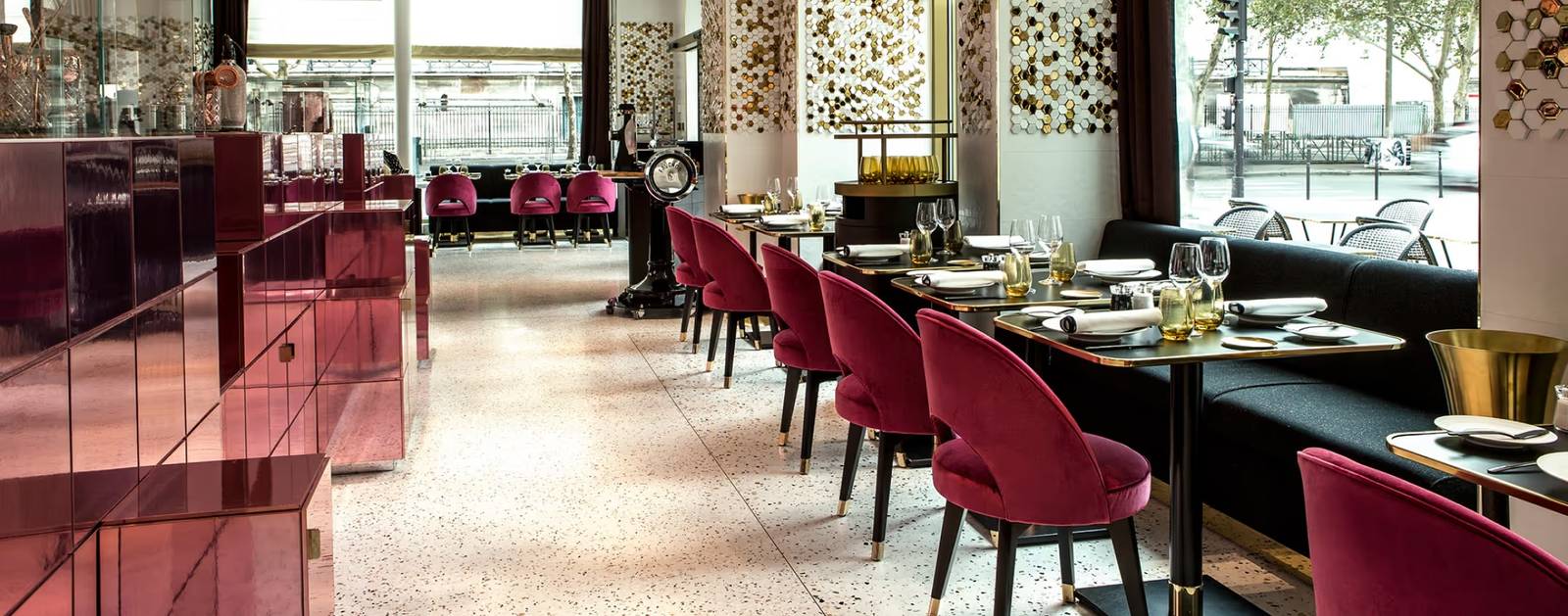 Le Grand Café Fauchon 窗邊長排座位