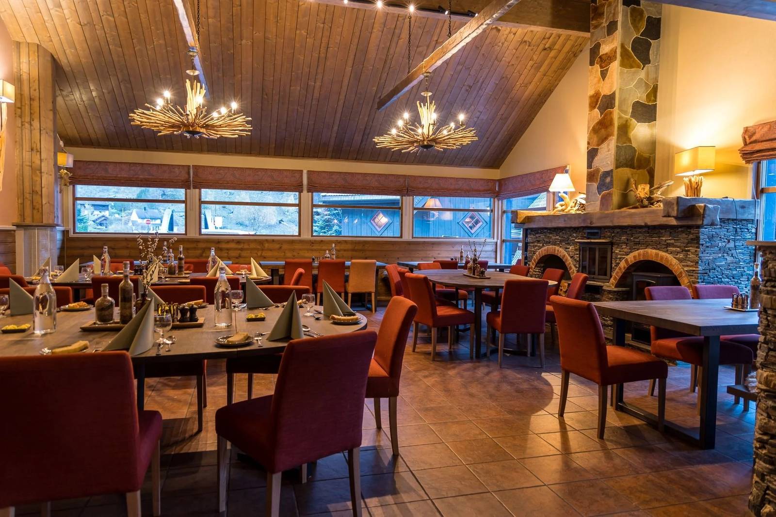 弗洛姆 Flåm Restaurant Peisestova 壁爐包廂